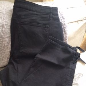 LOFT Plus Modern Skinny Jeans in Black Size 26